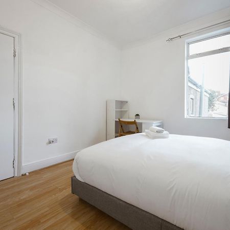 Stratford Double Rooms - 29 Лондон Екстер'єр фото