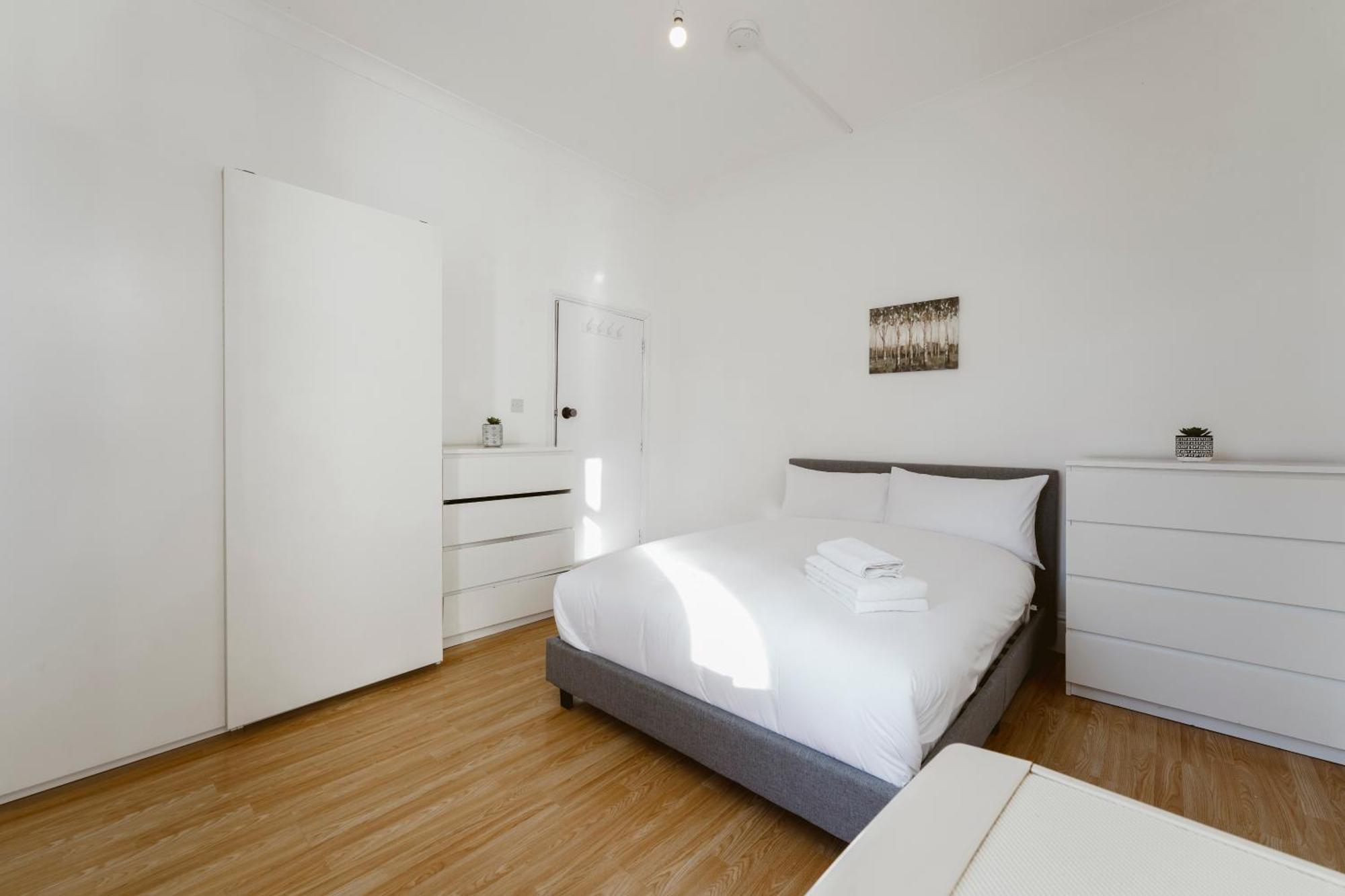 Stratford Double Rooms - 29 Лондон Екстер'єр фото